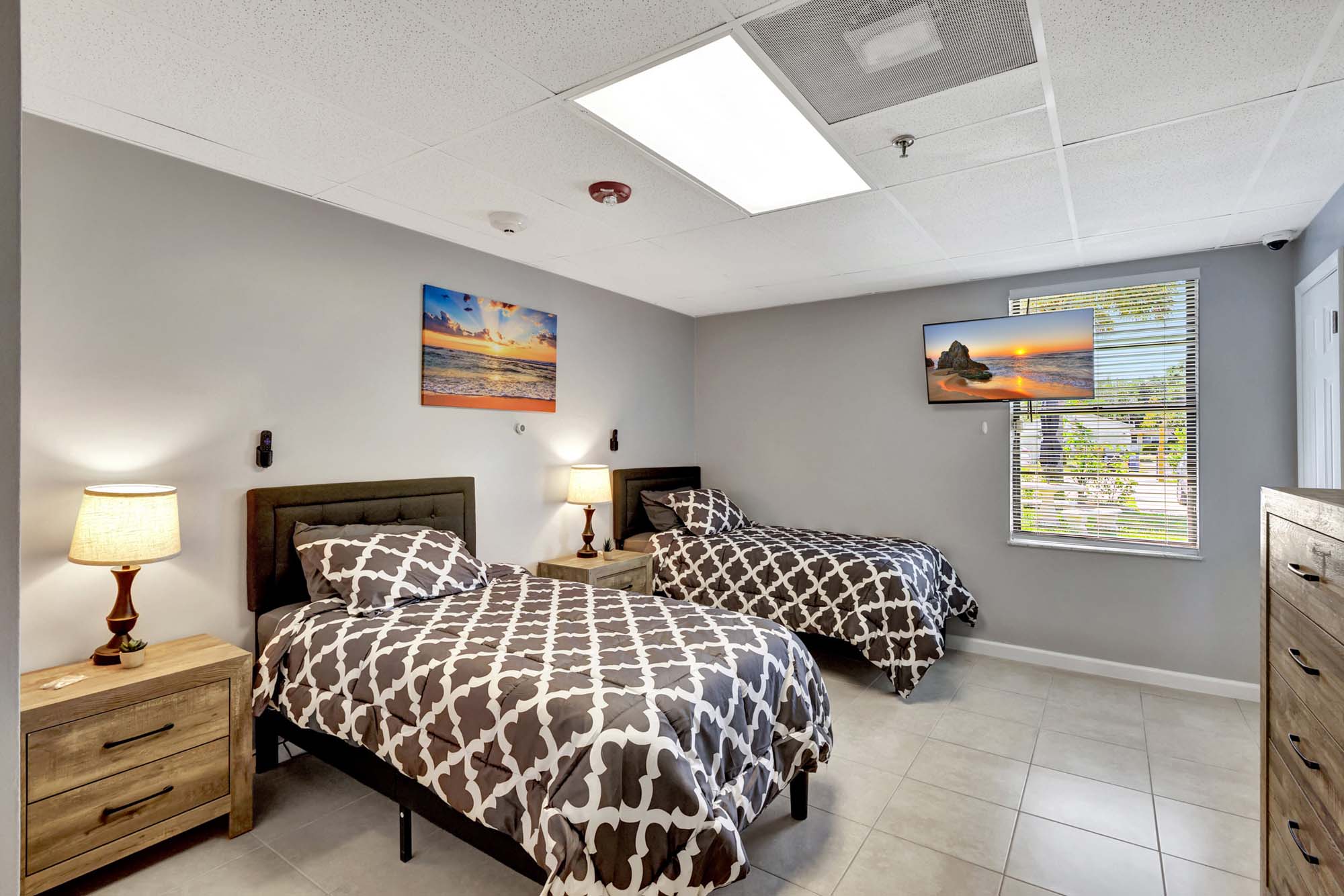addiction treatment center in fort pierce - bedroom